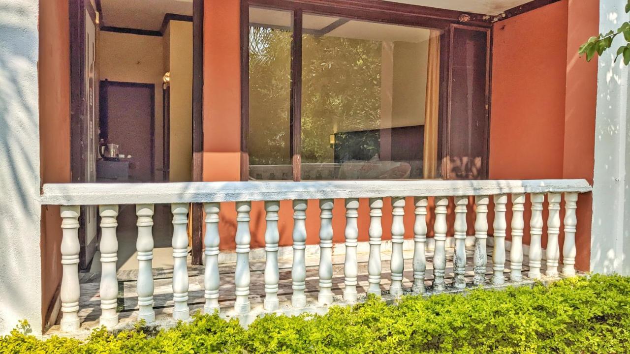 Albergue Headquarter Khajurāho Exterior foto